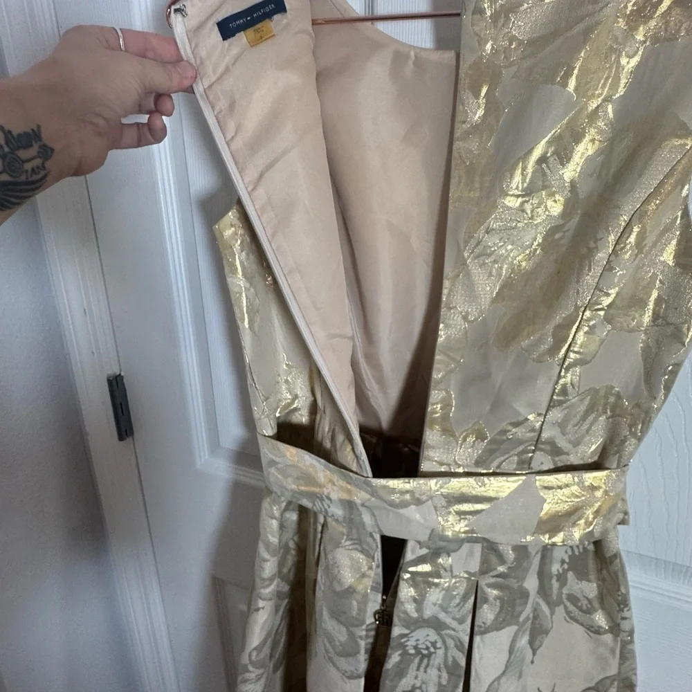 Tommy Hilfiger Gold Patterned Midi Dress - Picture 6 of 9